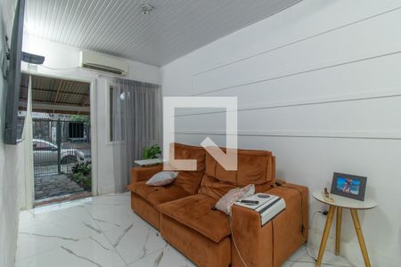Sala de casa à venda com 2 quartos, 80m² em Campo Novo, Porto Alegre