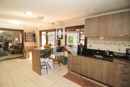 Casa à venda com 1300m², 4 quartos e 10 vagas Casa à venda com 1300m², 4 quartos e 10 vagasCozinha 2