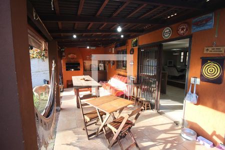 Casa à venda com 1300m², 4 quartos e 10 vagas Casa à venda com 1300m², 4 quartos e 10 vagasvaranda