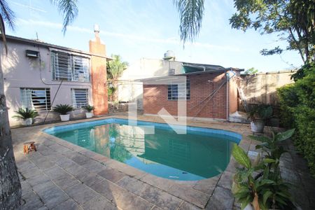 Casa à venda com 1300m², 4 quartos e 10 vagas Casa à venda com 1300m², 4 quartos e 10 vagasPiscina