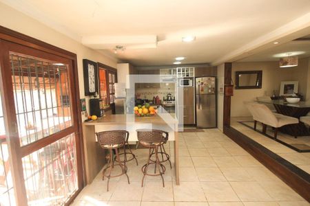 Casa à venda com 1300m², 4 quartos e 10 vagas Casa à venda com 1300m², 4 quartos e 10 vagasCozinha 2