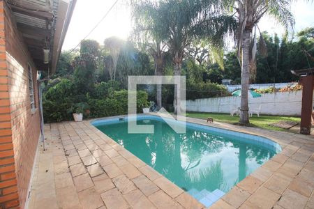 Casa à venda com 1300m², 4 quartos e 10 vagas Casa à venda com 1300m², 4 quartos e 10 vagasPiscina