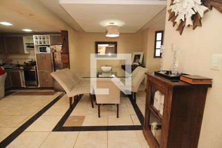 Casa à venda com 1300m², 4 quartos e 10 vagas Casa à venda com 1300m², 4 quartos e 10 vagasSala de Jantar