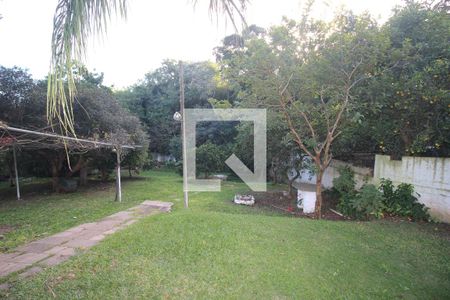 Casa à venda com 1300m², 4 quartos e 10 vagas Casa à venda com 1300m², 4 quartos e 10 vagasQuintal