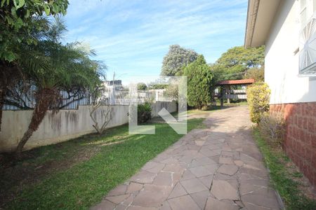 Casa à venda com 1300m², 4 quartos e 10 vagas Casa à venda com 1300m², 4 quartos e 10 vagasJardim