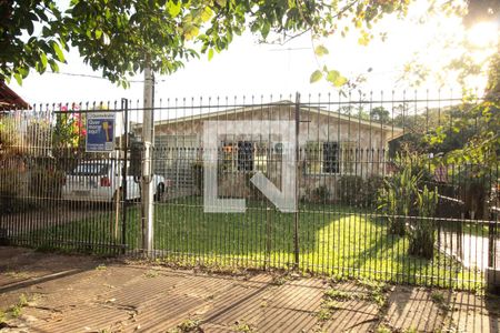 Casa à venda com 1300m², 4 quartos e 10 vagas Casa à venda com 1300m², 4 quartos e 10 vagasFachada