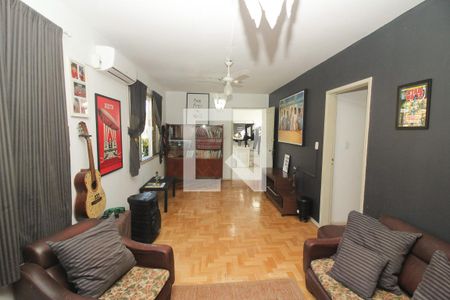 Sala 1 de casa à venda com 4 quartos, 1300m² em Espírito Santo, Porto Alegre