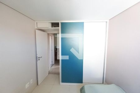 Apartamento à venda com 78m², 3 quartos e 2 vagas Apartamento à venda com 78m², 3 quartos e 2 vagasQuarto 2