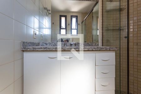 Apartamento para alugar com 100m², 3 quartos e 2 vagasBanheiro da Suíte