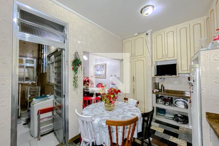 Casa para alugar com 329m², 5 quartos e 2 vagasCozinha
