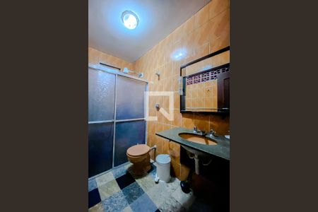 Casa para alugar com 329m², 5 quartos e 2 vagasBanheiro 2