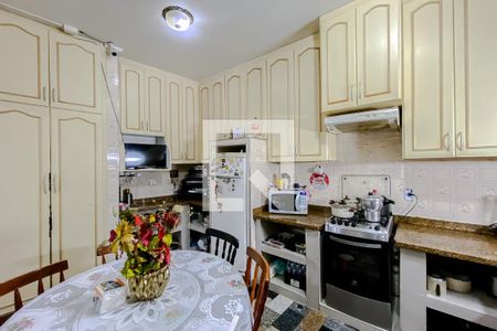 Casa para alugar com 329m², 5 quartos e 2 vagasCozinha