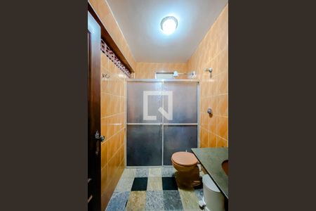 Casa para alugar com 329m², 5 quartos e 2 vagasBanheiro 2