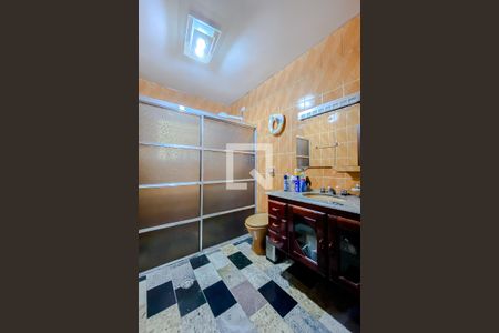 Casa para alugar com 329m², 5 quartos e 2 vagasBanheiro