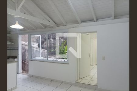 Casa à venda com 390m², 3 quartos e 3 vagasCozinha
