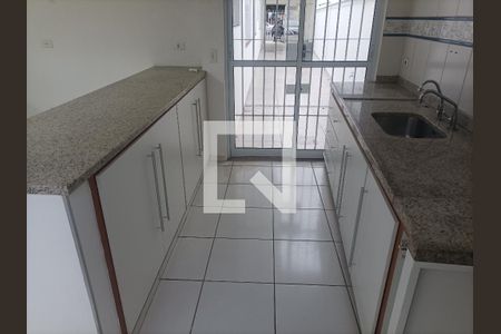 Casa à venda com 390m², 3 quartos e 3 vagasCozinha
