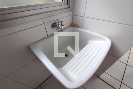 Apartamento para alugar com 65m², 2 quartos e 1 vagaÁrea de Serviço