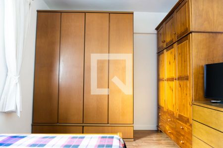 Quarto 1 de apartamento para alugar com 2 quartos, 62m² em Botafogo, Rio de Janeiro