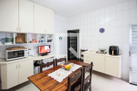 Casa à venda com 200m², 3 quartos e 6 vagasCozinha