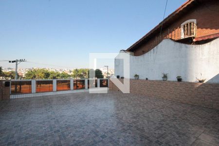 Casa à venda com 200m², 3 quartos e 6 vagasVaranda