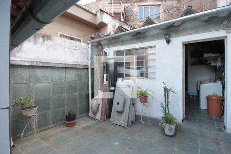 Casa à venda com 200m², 3 quartos e 6 vagasQuintal