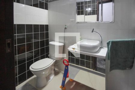 Casa à venda com 200m², 3 quartos e 6 vagasLavabo
