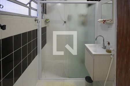 Casa à venda com 200m², 3 quartos e 6 vagasBanheiro da Suíte 02