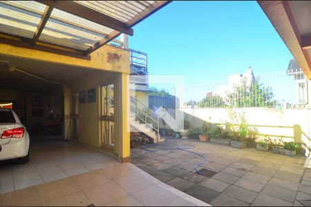 Casa à venda com 270m², 3 quartos e 3 vagasPátio