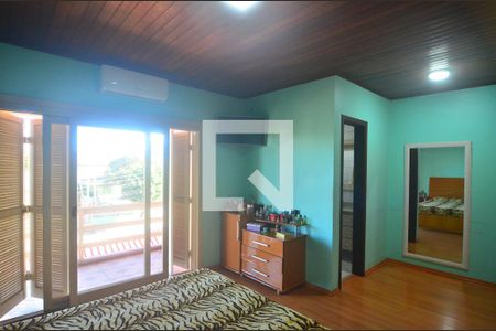 Casa à venda com 270m², 3 quartos e 3 vagasSuíte