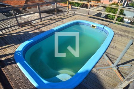 Casa à venda com 270m², 3 quartos e 3 vagasPiscina