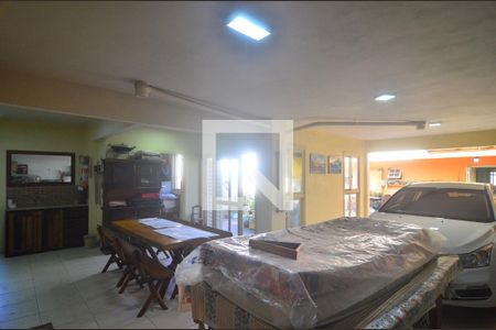 Casa à venda com 270m², 3 quartos e 3 vagasGaragem