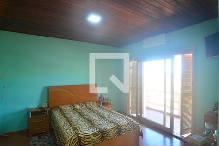 Casa à venda com 270m², 3 quartos e 3 vagasSuíte