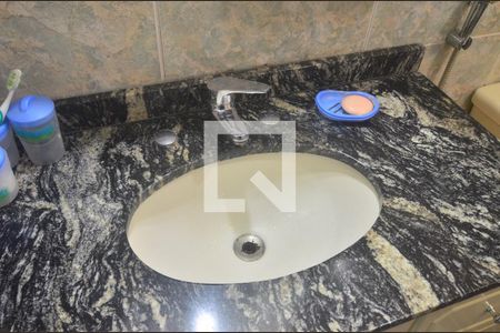 Casa à venda com 270m², 3 quartos e 3 vagasBanheiro social