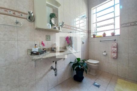 Casa à venda com 218m², 3 quartos e 1 vagaBanheiro