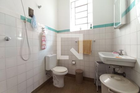 Casa à venda com 218m², 3 quartos e 1 vagaBanheiro