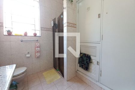 Casa à venda com 218m², 3 quartos e 1 vagaBanheiro