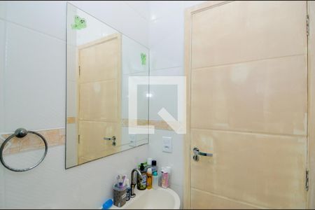 Casa à venda com 200m², 3 quartos e 2 vagasBanheiro da Suíte 2