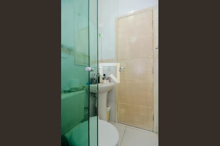 Casa à venda com 200m², 3 quartos e 2 vagasBanheiro da Suíte 2