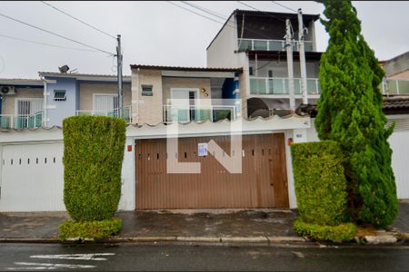 Casa à venda com 200m², 3 quartos e 2 vagasFachada