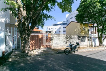 Casa à venda com 120m², 4 quartos e 1 vagaFachada