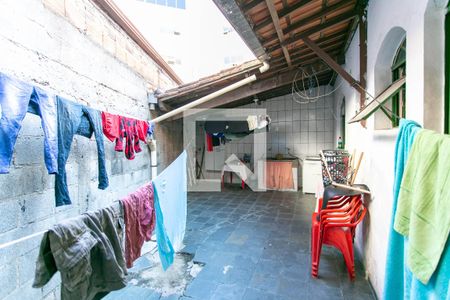 Casa à venda com 120m², 4 quartos e 1 vagaÁrea de Serviço