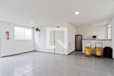 Apartamento à venda com 42m², 2 quartos e sem vagaÁrea comum - Salão de festas