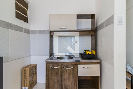 Cozinha de kitnet/studio à venda com 1 quarto, 20m² em Floresta, Porto Alegre