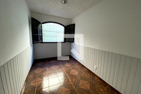 Quarto de casa para alugar com 3 quartos, 120m² em Centro, Duque de Caxias