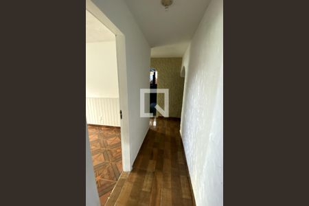 Corredor de casa para alugar com 3 quartos, 120m² em Centro, Duque de Caxias