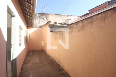 Casa para alugar com 41m², 2 quartos e sem vagaQuintal