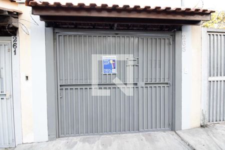 Casa à venda com 80m², 2 quartos e 2 vagas Casa à venda com 80m², 2 quartos e 2 vagasEntrada portão automatico