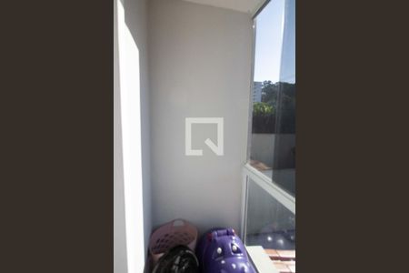 Casa à venda com 80m², 2 quartos e 2 vagas Casa à venda com 80m², 2 quartos e 2 vagasSacada