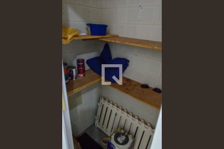 Apartamento à venda com 60m², 2 quartos e 1 vaga Apartamento à venda com 60m², 2 quartos e 1 vagaBanheiro de serviço