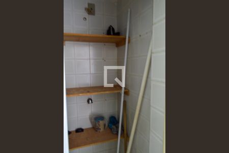 Apartamento à venda com 60m², 2 quartos e 1 vaga Apartamento à venda com 60m², 2 quartos e 1 vagaBanheiro de serviço